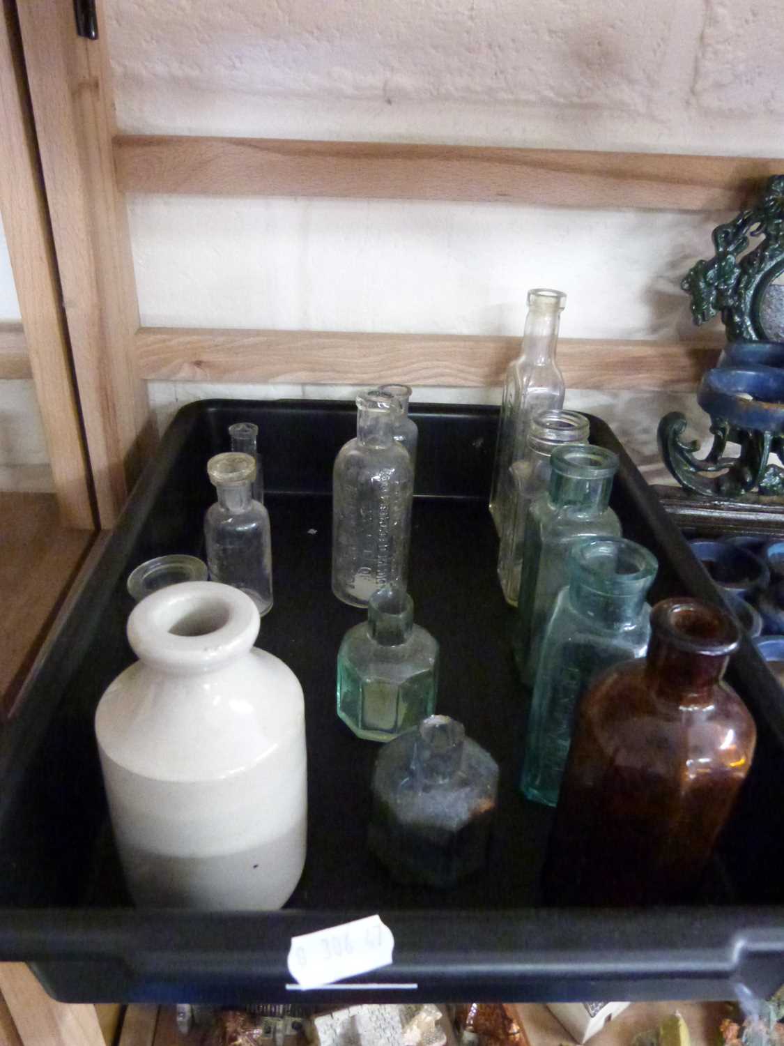 Mixed Lot: Various vintage bottles