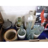 Mixed Lot: Vintage bottles and other items