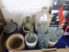 Mixed Lot: Vintage bottles and other items