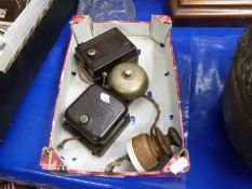 Vintage magnet bakelite cased doorbell and fittings