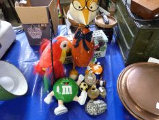Mixed Lot: South Park Message Mate together with various ornaments and other items to include