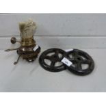 Mixed lot comprising a oil lamp burner and two vintage pipeline shut wheels