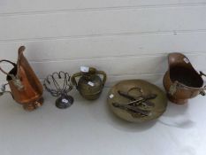 Mixed Lot: Various brass and copper wares to include miniature coal scuttles, double handled vase