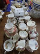 Mixed Lot: Various assorted tea wares to include Royal Albert Lady Carlyle and others