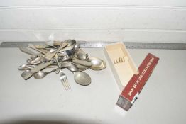 Mixed Lot: Various assorted cutlery