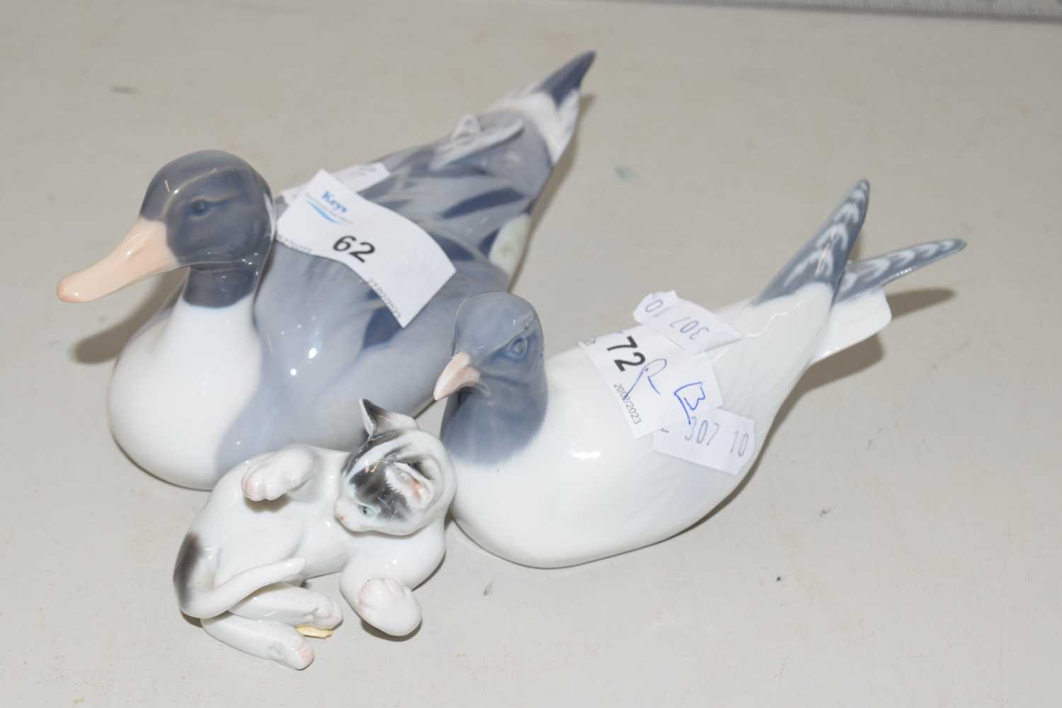 Royal Copenhagen model duck together with a model seagull and a kitten (3)