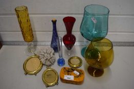 Mixed Lot: Various glass vases, small picture frames and other assorted items