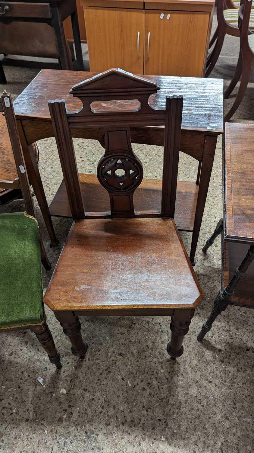 Victorian mahogany hall chair with pierced back