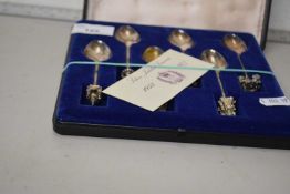 Cased set of Queens Silver Jubilee silver plated spoons