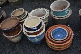 Mixed Lot: Various plant pots