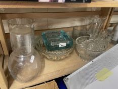 Mixed Lot: Various glass wares to include vases, bowls, tankard etc