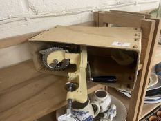 Bench mounted peeler