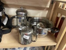 Mixed Lot: Coffee percolator and assorted kitchen wares