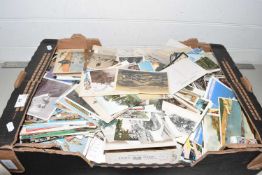 Box containing a large quantity of assorted postcards