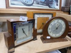 Mixed Lot: Three mid 20th Century mantel clocks