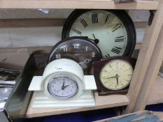 Mixed Lot: Three various mantel clocks and a battery wall clock (4)