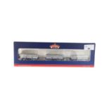 A boxed Bachmann Branch-Line 00 gauge set of China Clay wagons with Flat Hoods BR Bauxite (