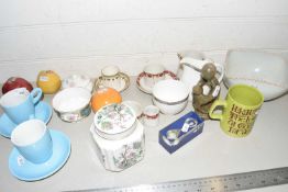 Mixed Lot: Various assorted tea wares, ceramic fruit etc