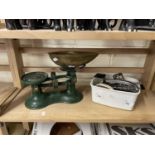 Mixed Lot: Vintage kitchen scales together with weights and other items
