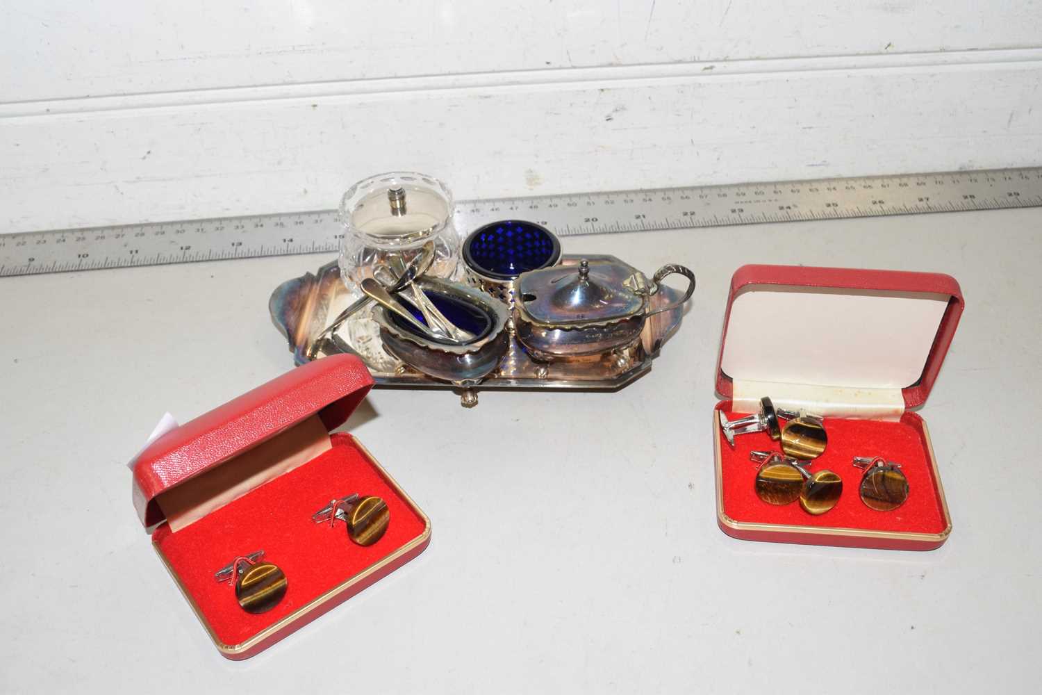 Mixed Lot: Silver plated cruet set and other items, cased cufflinks etc