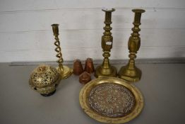 Mixed Lot: Brass candlesticks, pot pourri jar, small tray and other items