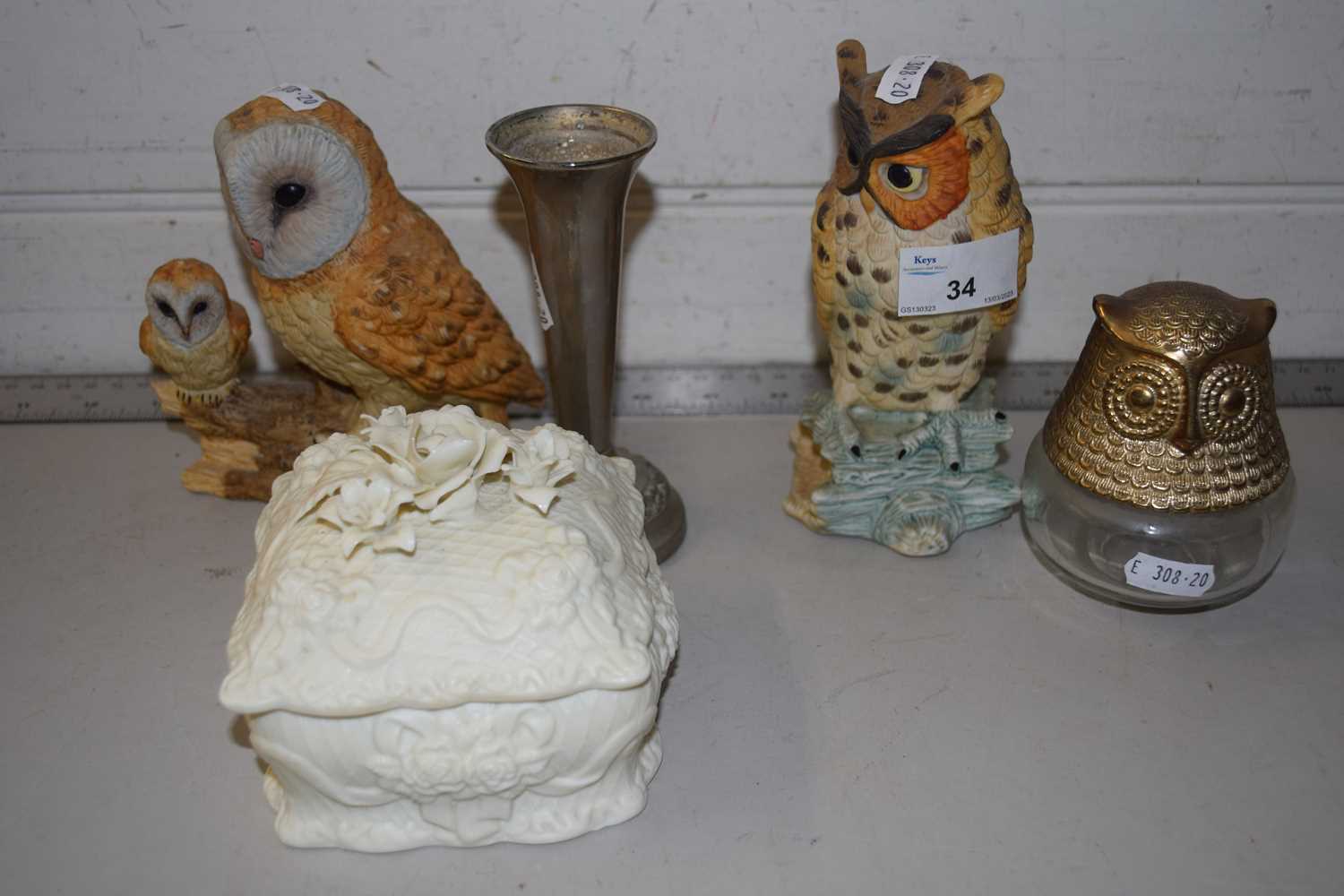 Mixed Lot: Various owl ornaments and other items
