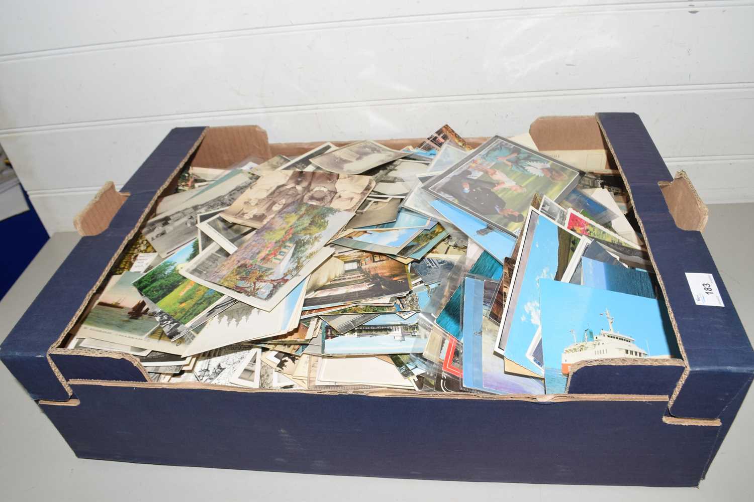 Large box of various mixed postcards - Image 2 of 2