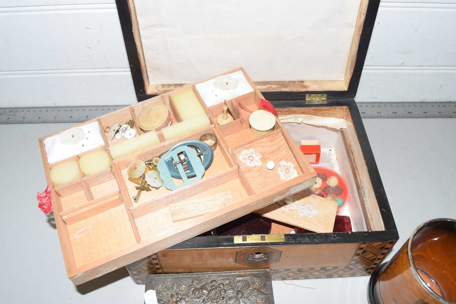 An inlaid jewellery box together with a further small base metal box and a ceramic tankard (3) - Image 2 of 2