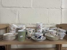 A quantity of assorted tea wares to include Evesham Vale and others