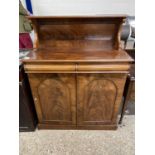 Victorian mahogany chiffonier cabinet with shelved back, single drawer and two panelled doors,