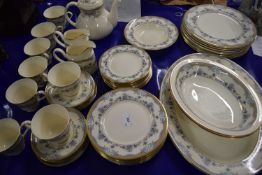 Quantity of Minton Avonlea pattern tea and dinner wares