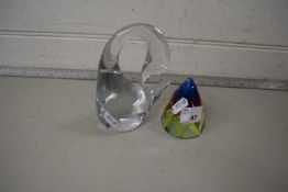 A glass swan and a further glass paperweight