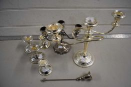 Mixed Lot: Various silver plated candlesticks and candleabras