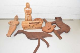 Mixed Lot: Carved wooden figures