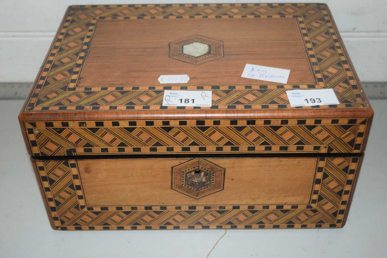 An inlaid jewellery box together with a further small base metal box and a ceramic tankard (3) - Image 3 of 4