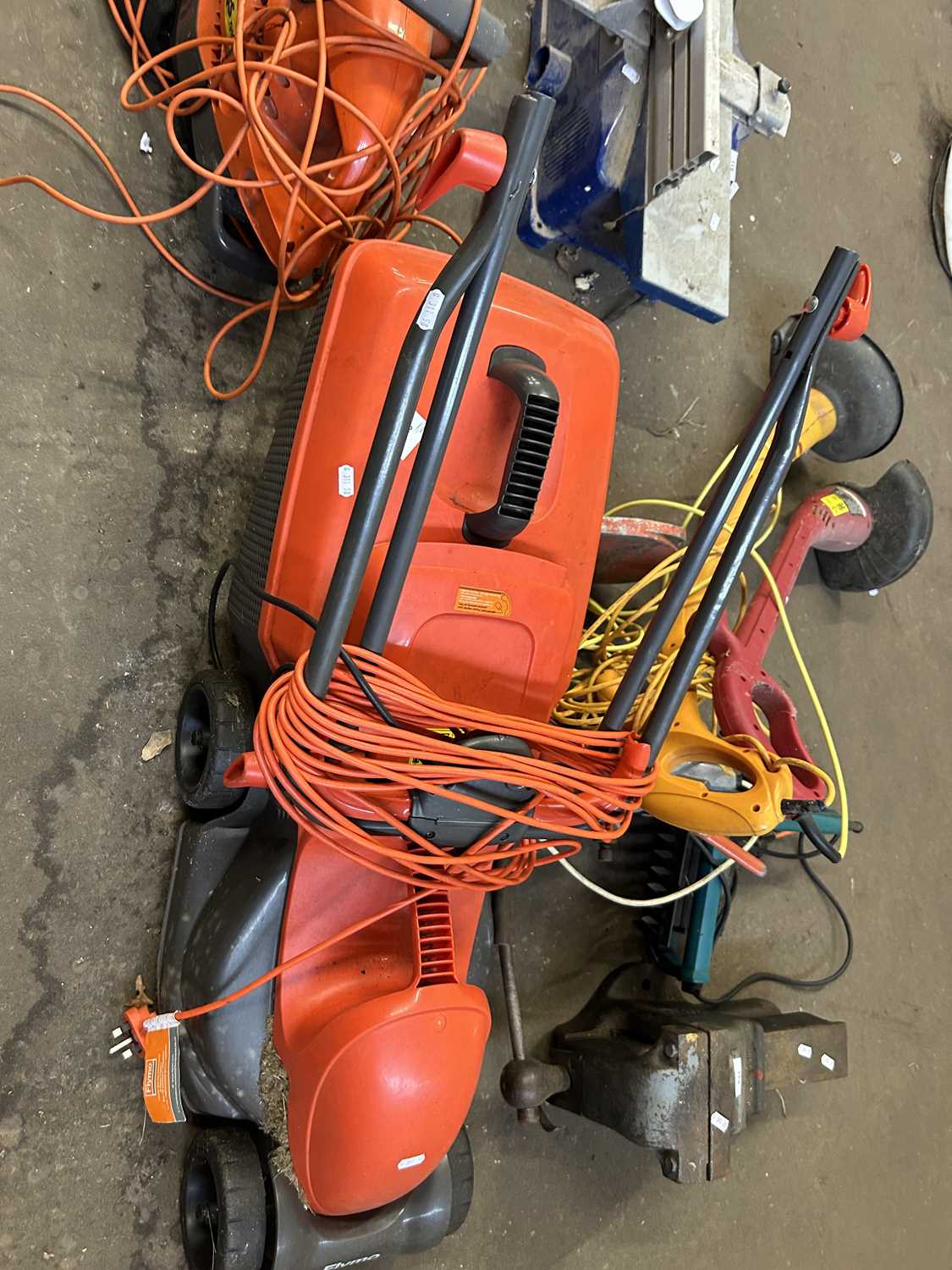 Flymo electric lawnmower