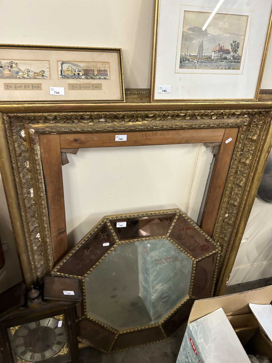 Large gilt wood frame, 121cm high , 94cm wide