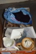 Mixed lot to include jugs, glass ware and other items