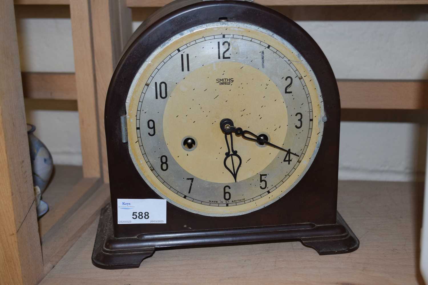 Smiths Enfield bakelite cased mantel clock