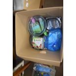 Box of assorted kitchen wares to include glass mixing bowls, baking dishes etc