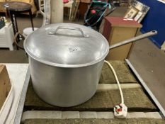 Large aluminium saucepan and lid
