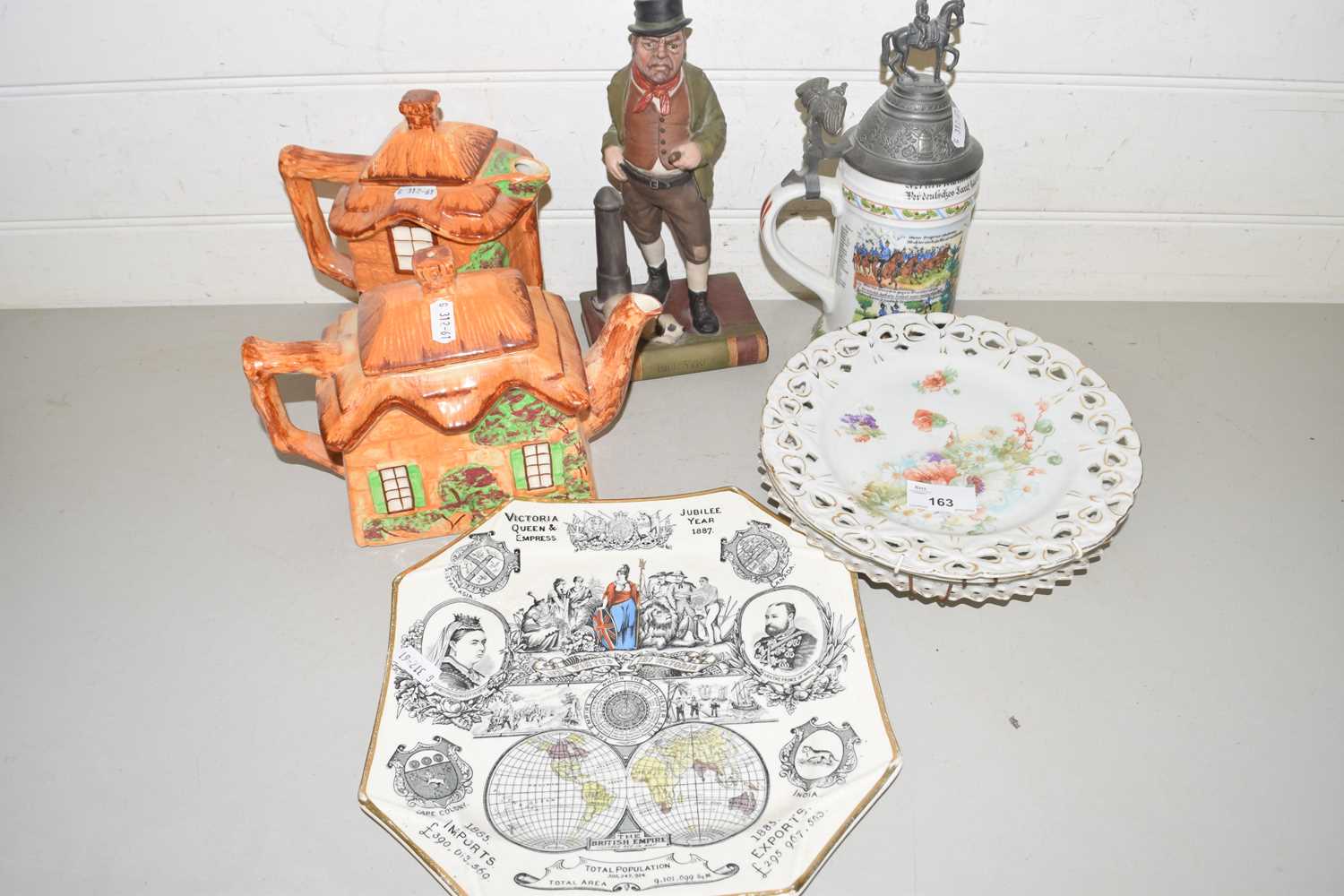 Mixed Lot: Various ribbon plates, cottage tea wares, German beer stein, Queen Victoria jubilee plate