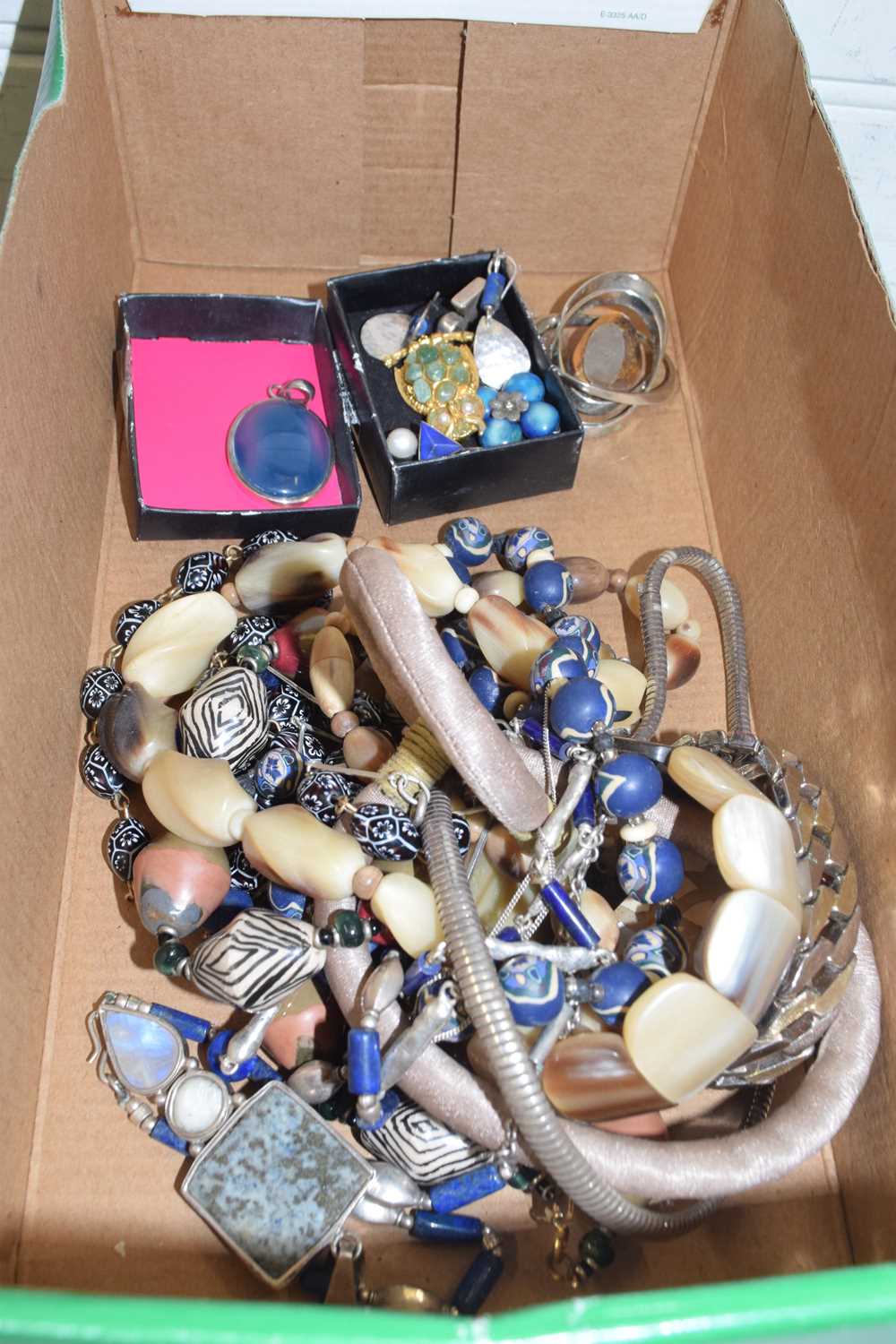 Box of various assorted costume jewellery