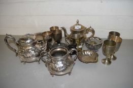 Mixed Lot: Various silver plated wares