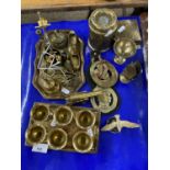 Mixed Lot: Brass wares to include Indian spirit set, various small ornaments, bells, horse brasses