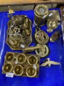 Mixed Lot: Brass wares to include Indian spirit set, various small ornaments, bells, horse brasses
