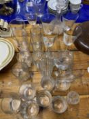 Mixed Lot: Various assorted drinking glasses, decanter etc