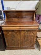 Victorian mahogany chiffonier cabinet with shelved back, single drawer and two panelled doors,
