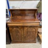 Victorian mahogany chiffonier cabinet with shelved back, single drawer and two panelled doors,