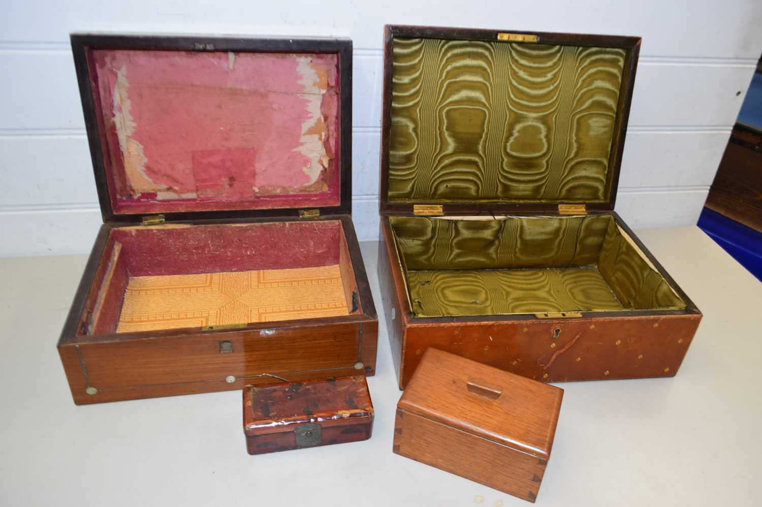 Mother of pearl inlaid jewellery box, a small leather mounted box and two further smaller boxes (4) - Image 2 of 2